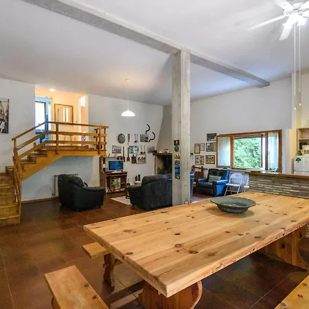 Holiday home Stunning In With Wifi *